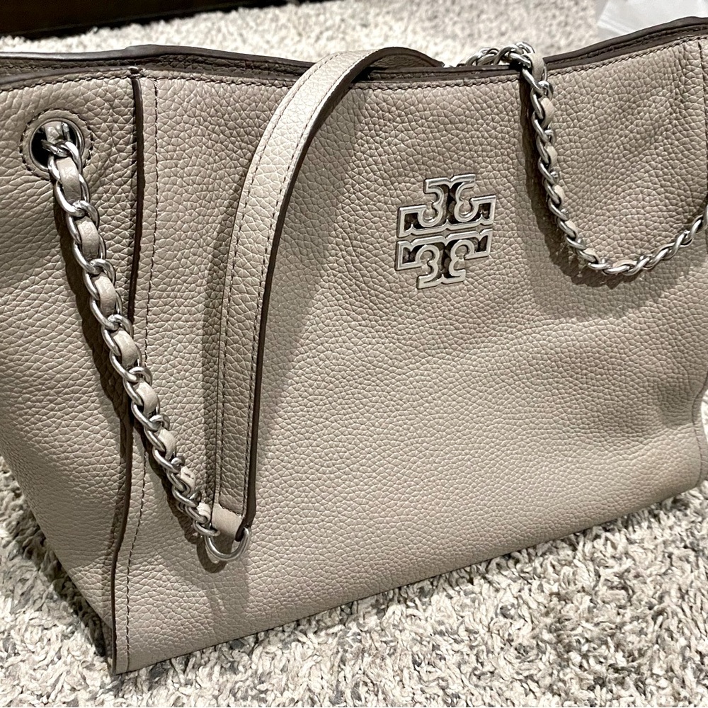 NWT and dust bag Tory Burch chain tote - Picture 7 of 10